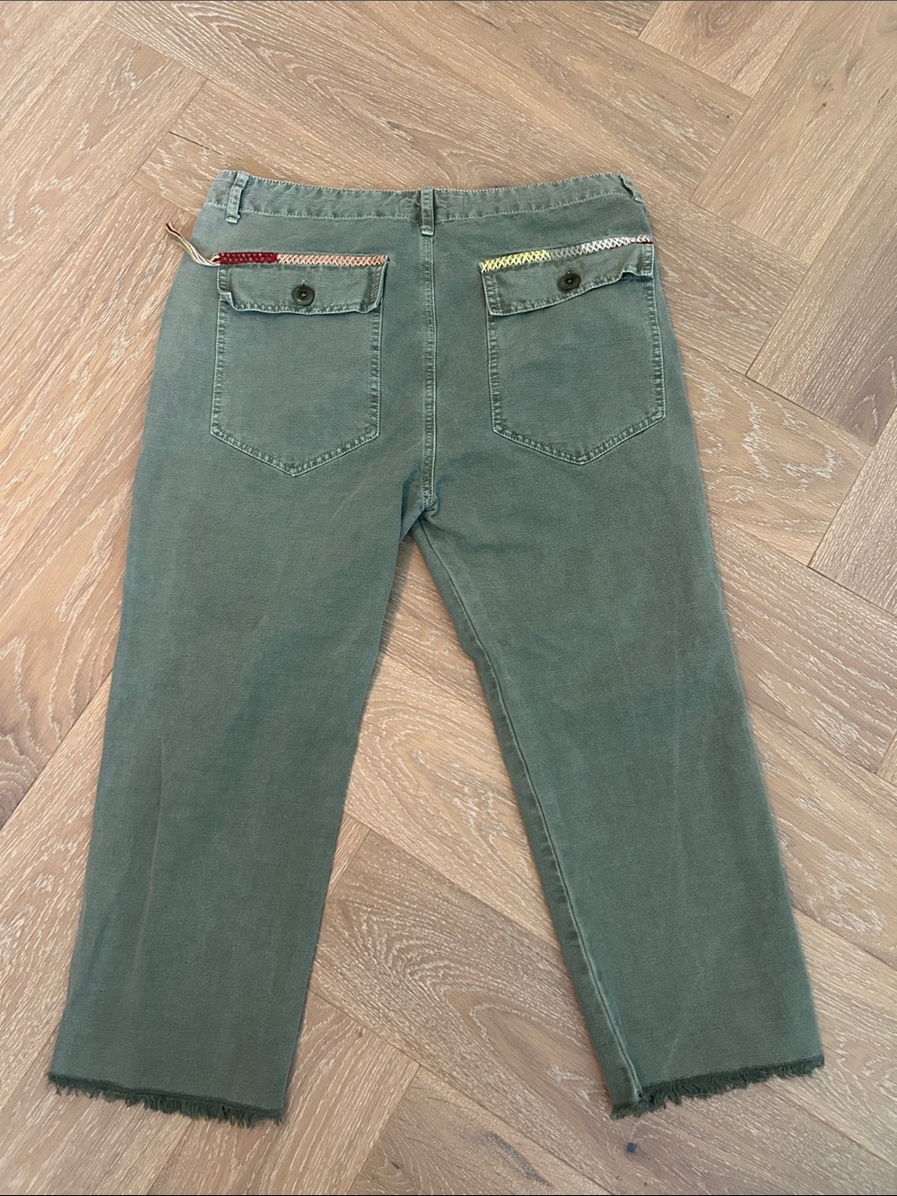 THE GREAT. Olive Green Cropped Back-Pocket Pants with Trim